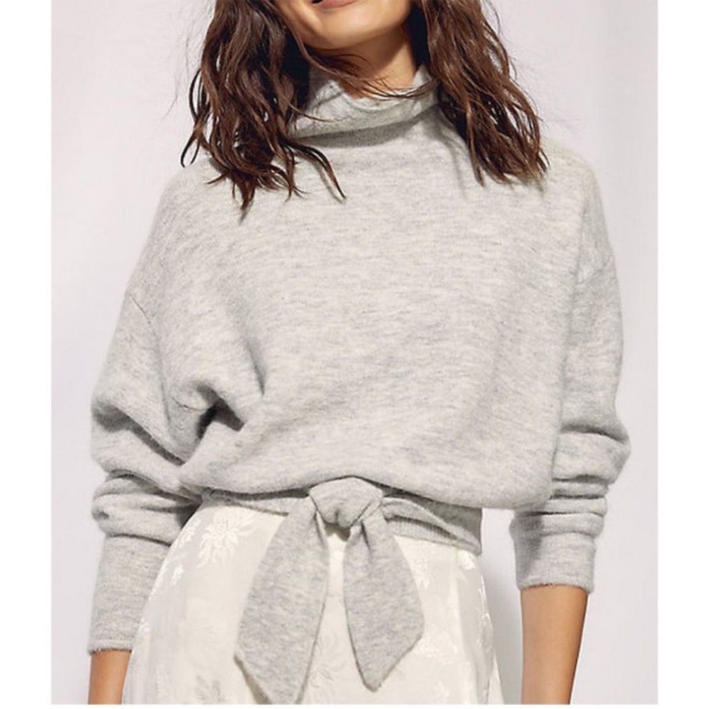 EUC Wilfred Lorin sweater sz XS worn once.